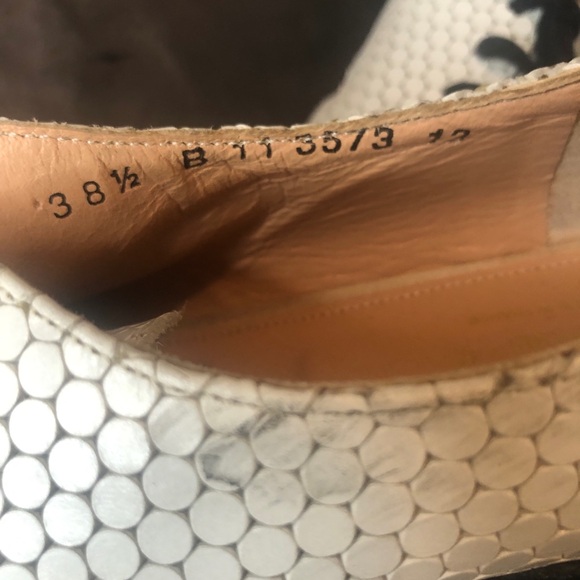 Robert Clergerie paris white oxfords lug soles 38.5 Like new - Picture 5 of 13